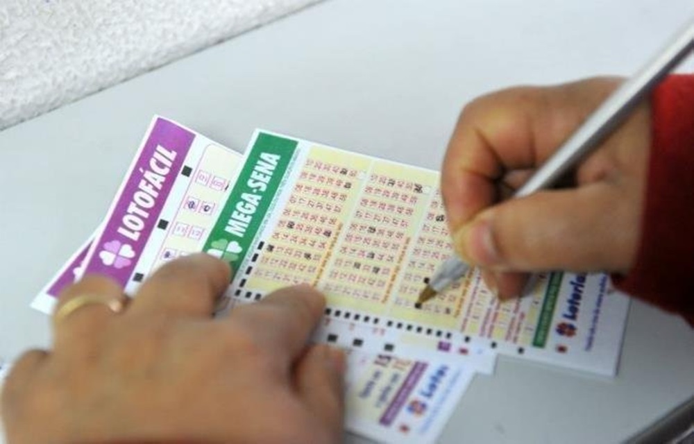 Ir para  <p>Ningu&eacute;m acertou as seis dezenas sorteadas do concurso 1897 da Mega-Sena, que ocorreu nesta quarta-feira, em Santar&eacute;m, no Par&aacute;. A estimativa do valor para o pr&oacute;ximo pr&ecirc;mio &eacute;...